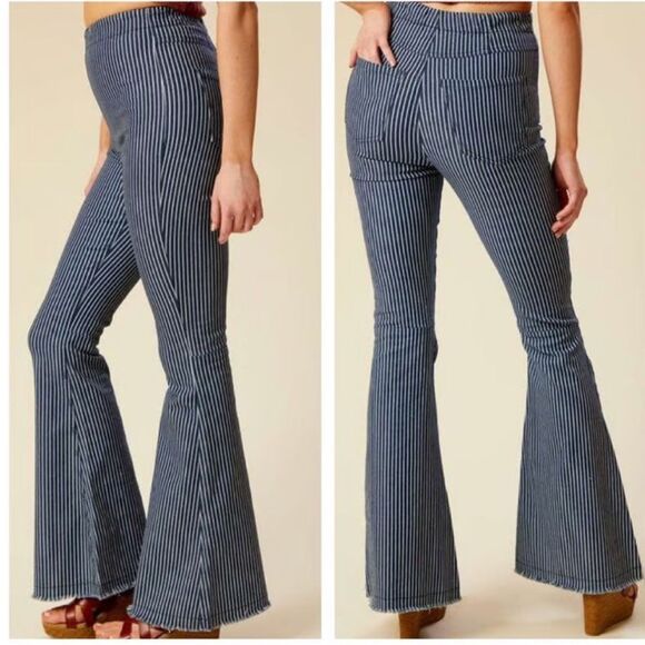 Altar’d State Size Small Pinstriped Flare Bellbottom Pull-on Jeans White & Blue - Picture 1 of 9